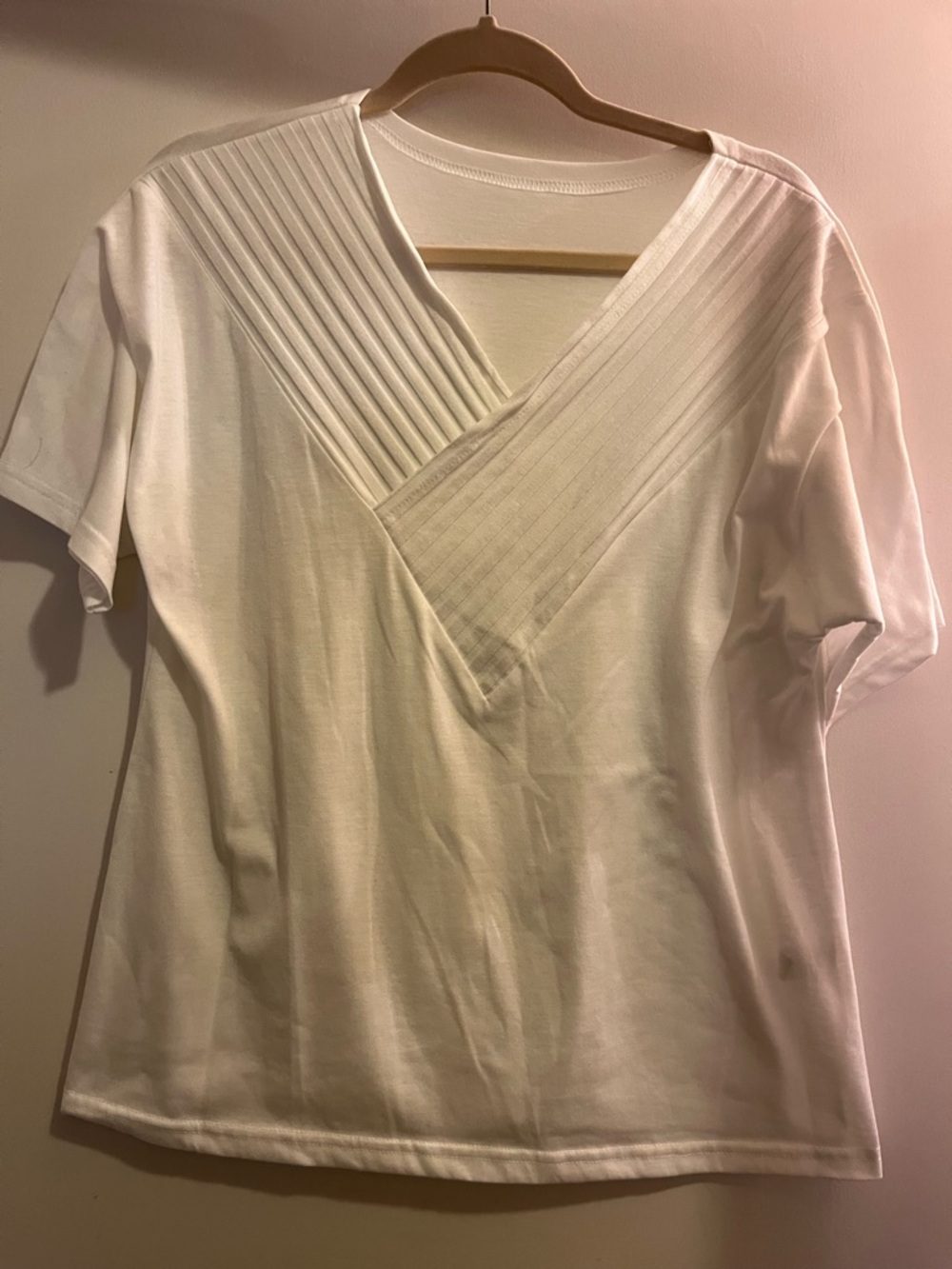 Women’s White V-Neck Pleated Detail Top